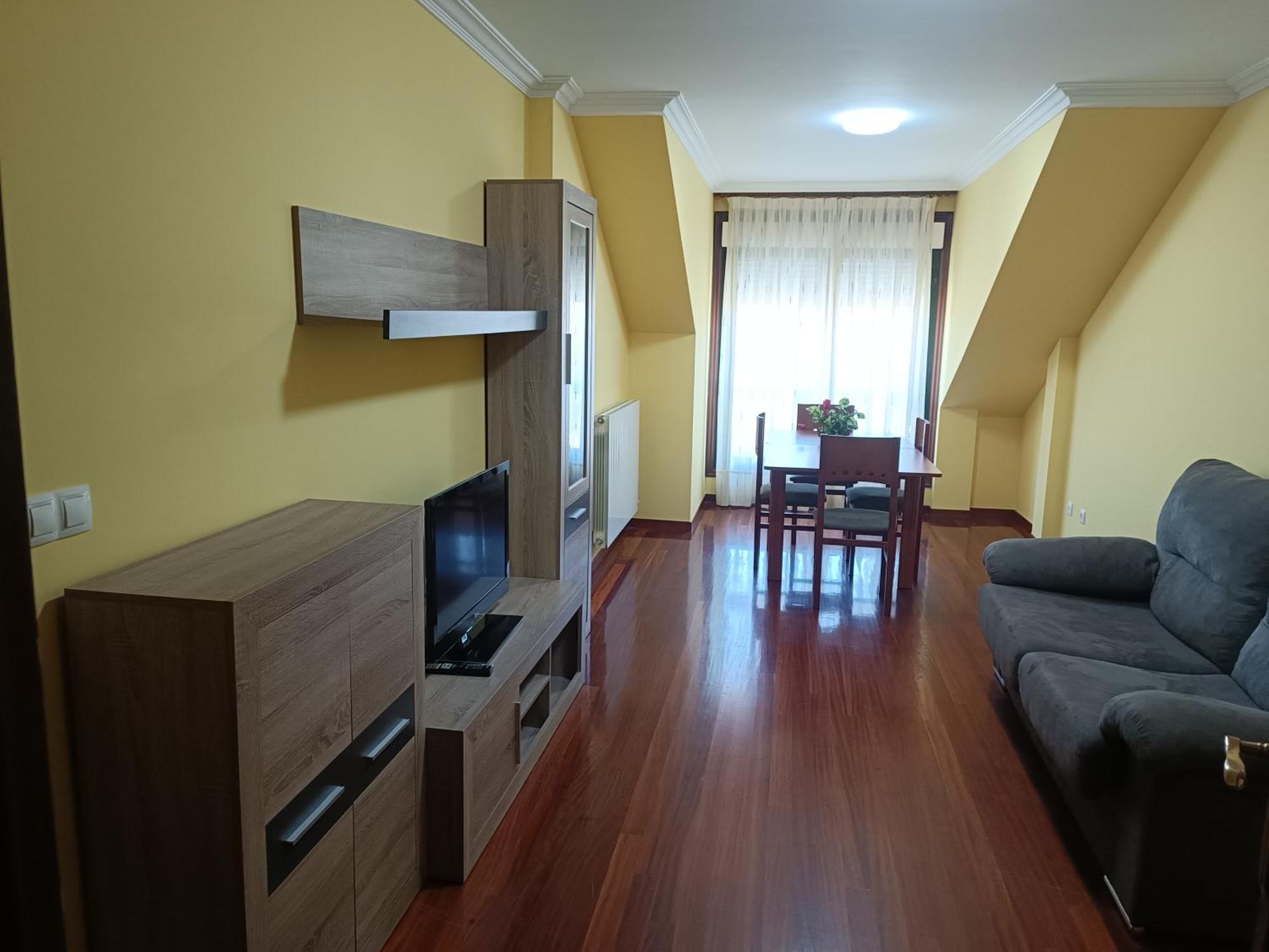 Atico Con 3 Habitaciones En 포이오 외부 사진