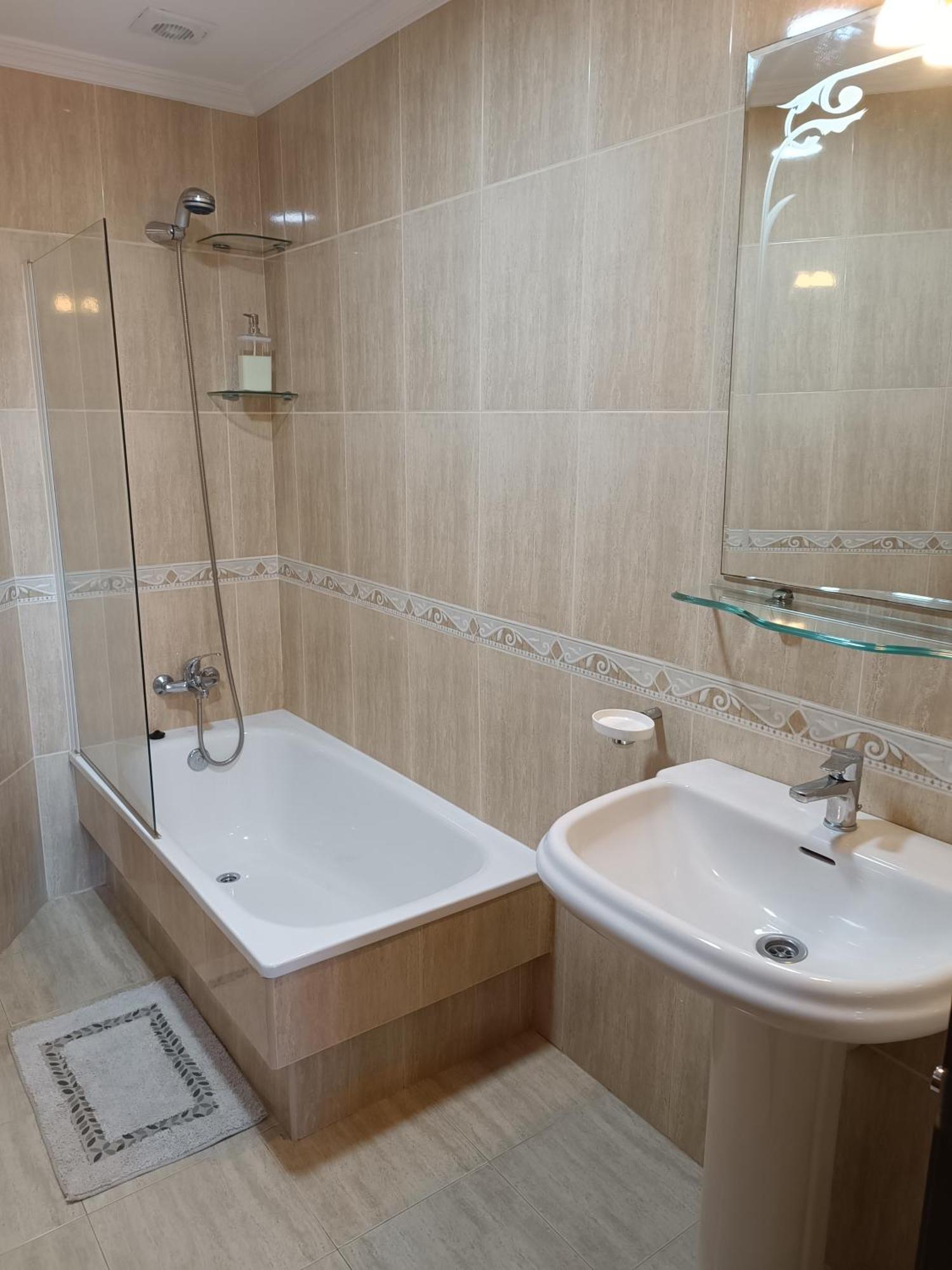 Atico Con 3 Habitaciones En 포이오 외부 사진